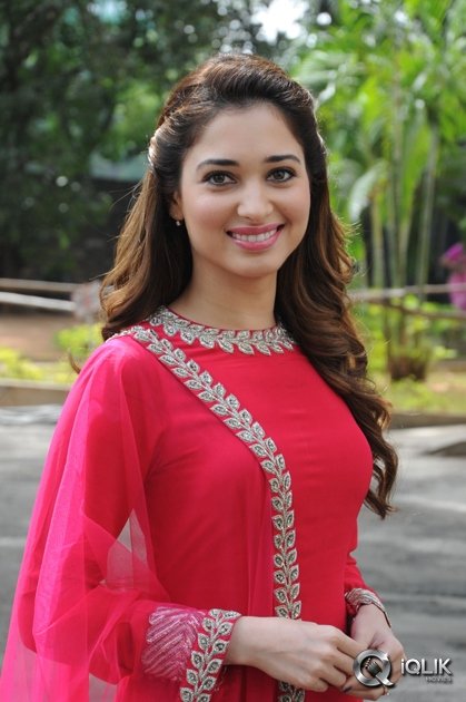 Tamannah-at-Bengal-Tiger-Movie-Press-Meet
